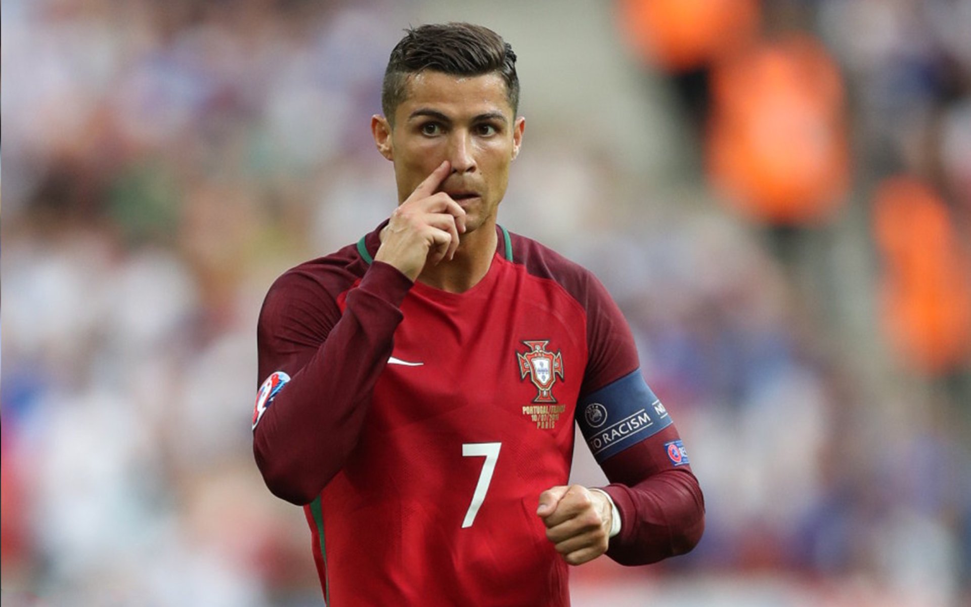 球迷“狂欢夜”：欧冠现场气氛爆棚瞬间，欧冠球迷交流群